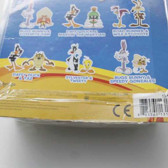 The Looney Tunes Show Bugs Bunny And Porky Pig Toy Figures Warner Brothers 2012 - Picture 2 of 8